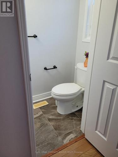 5232 Alicante Street, Mississauga, ON - Indoor Photo Showing Bathroom