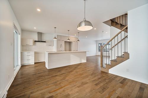 Vue d'ensemble - 1009 Rue Armand-Daigle, Beloeil, QC - Indoor Photo Showing Kitchen With Upgraded Kitchen