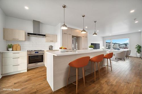 Cuisine - 1009 Rue Armand-Daigle, Beloeil, QC - Indoor Photo Showing Kitchen With Upgraded Kitchen