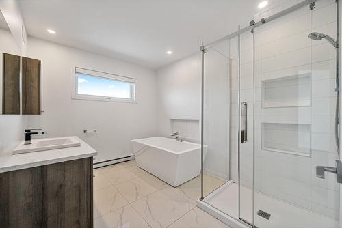 Salle de bains - 1009 Rue Armand-Daigle, Beloeil, QC - Indoor Photo Showing Bathroom