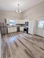 1 20 Ash Street  Dauphin, MB R7N 0B7