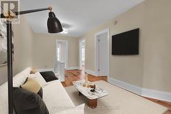 Upper living staged - 