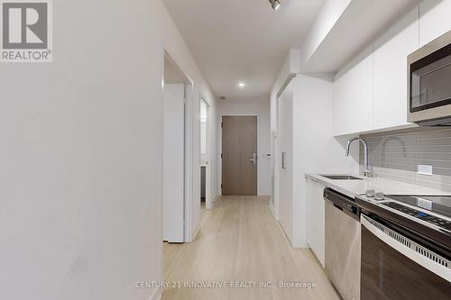#25 - 30 Tretti Way, Toronto, ON - Indoor Photo Showing Kitchen
