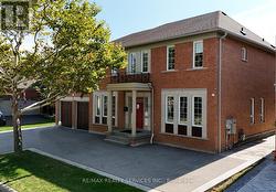 17 BALLANTYNE DRIVE  Ajax, ON L1T 4H6