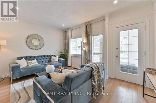 Main - 406 Nairn Avenue, Toronto, ON - Indoor Photo Showing Living Room