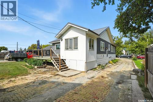 106 3Rd Avenue E, Nokomis, SK - Outdoor