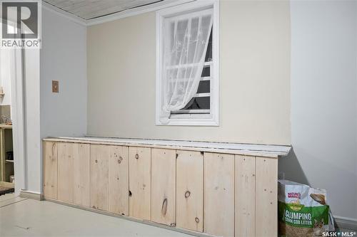 1124 Victoria Avenue, Regina, SK - Indoor