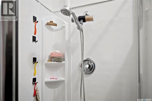 1124 Victoria Avenue, Regina, SK - Indoor