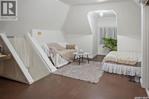 1124 Victoria Avenue, Regina, SK - Indoor