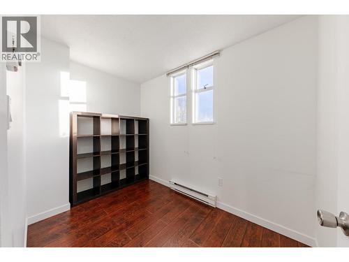 8008 Ash Street, Richmond, BC - Indoor Photo Showing Other Room