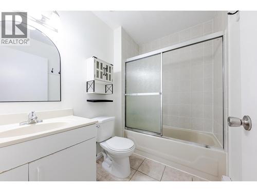 8008 Ash Street, Richmond, BC - Indoor Photo Showing Bathroom