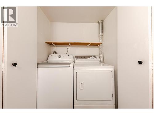 8008 Ash Street, Richmond, BC - Indoor Photo Showing Laundry Room