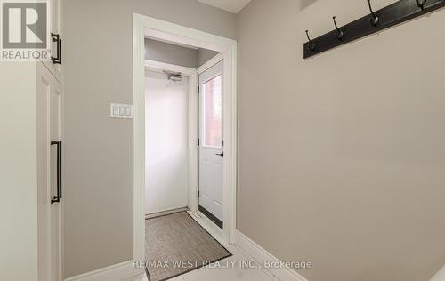 8 Oakridge Court, Brampton, ON - Indoor Photo Showing Other Room
