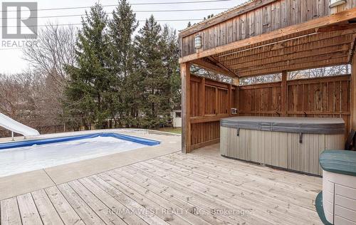 8 Oakridge Court, Brampton, ON - Outdoor With In Ground Pool With Deck Patio Veranda