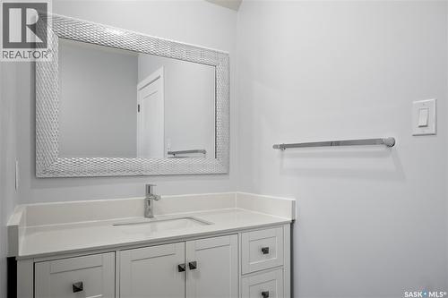 2111 Osler Street, Regina, SK - Indoor Photo Showing Bathroom