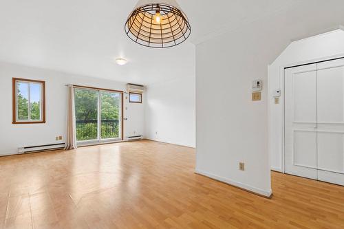 Living room - 104-6772 Av. Papineau, Montréal (Rosemont/La Petite-Patrie), QC - Indoor