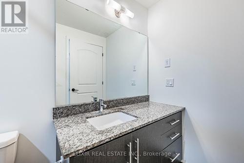 414 - 345 Wheat Boom Drive, Oakville, ON - Indoor Photo Showing Bathroom