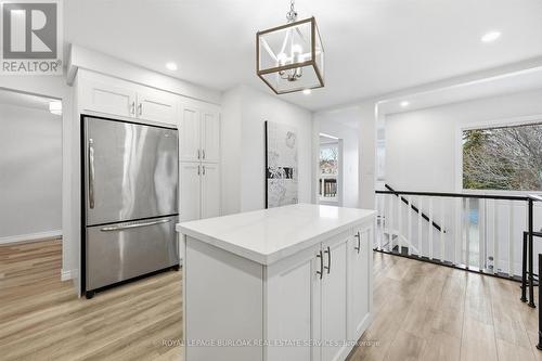 2344 Glastonbury Road, Burlington, ON - Indoor Photo Showing Kitchen