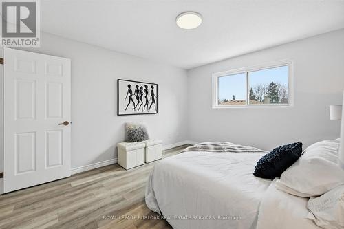 2344 Glastonbury Road, Burlington, ON - Indoor Photo Showing Bedroom