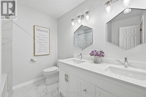 2344 Glastonbury Road, Burlington, ON - Indoor Photo Showing Bathroom