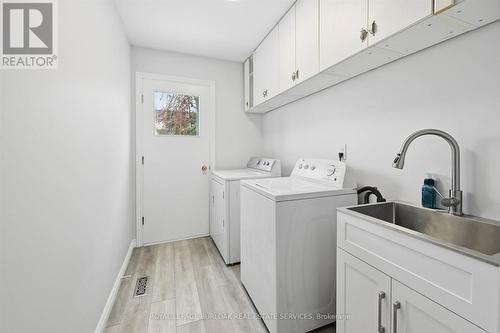 2344 Glastonbury Road, Burlington, ON - Indoor Photo Showing Laundry Room