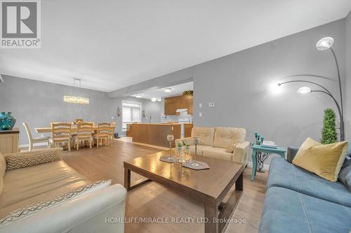 79 Elmbank Trail, Kitchener, ON - Indoor Photo Showing Living Room