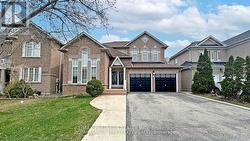 31 CHALONE CRESCENT  Vaughan, ON L4H 1V6