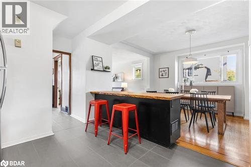 263 Houghton Avenue S, Hamilton, ON - Indoor Photo Showing Dining Room