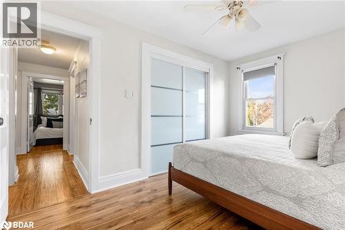 263 Houghton Avenue S, Hamilton, ON - Indoor Photo Showing Bedroom