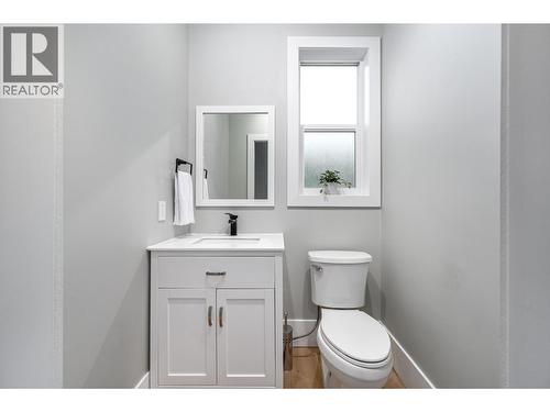 2292 Saddleback Drive, Kamloops, BC - Indoor Photo Showing Bathroom