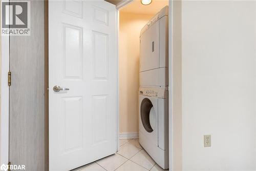 2155 Burnhamthorpe Road W Unit# 1604, Mississauga, ON - Indoor Photo Showing Laundry Room