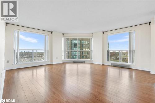 2155 Burnhamthorpe Road W Unit# 1604, Mississauga, ON - Indoor Photo Showing Living Room