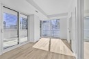 504-280 Dundas Street W, Toronto, ON  - Indoor Photo Showing Other Room 