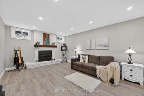 17 Arlow Road, Caledon, ON - Indoor Photo Showing Living Room With Fireplace