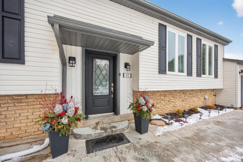 17 Arlow Road, Caledon, ON - Outdoor With Exterior