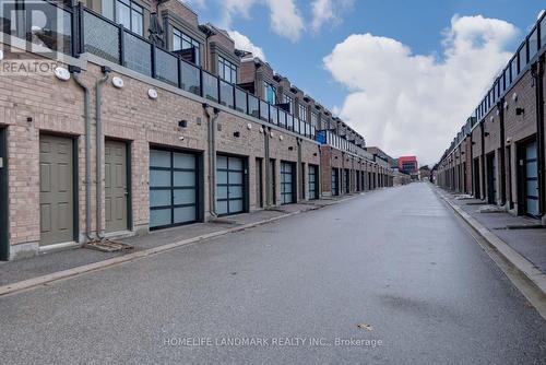 217 Salterton Circle, Vaughan, ON - Outdoor