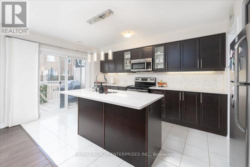 31 - 3002 Preserve Drive, Oakville, ON - Indoor Photo Showing Kitchen
