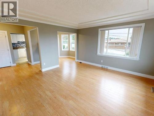 4844 Joyce Ave, Powell River, BC - Indoor Photo Showing Other Room