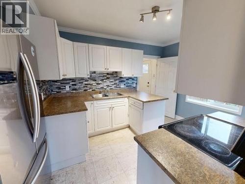 4844 Joyce Ave, Powell River, BC - Indoor Photo Showing Kitchen With Double Sink