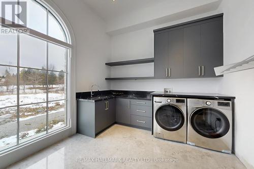 15 Eden Vale Drive, King, ON - Indoor Photo Showing Laundry Room