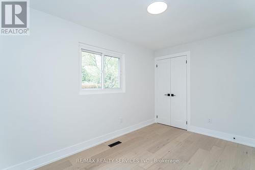 2296 Devon Road, Oakville, ON - Indoor Photo Showing Other Room