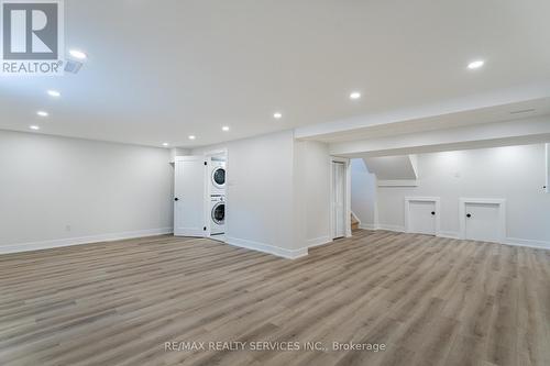 2296 Devon Road, Oakville, ON - Indoor