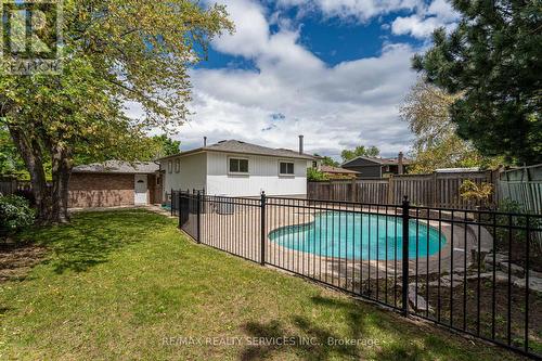 2296 Devon Road, Oakville, ON - Outdoor With In Ground Pool