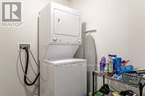 74 Munro Circle, Brantford, ON - Indoor Photo Showing Laundry Room