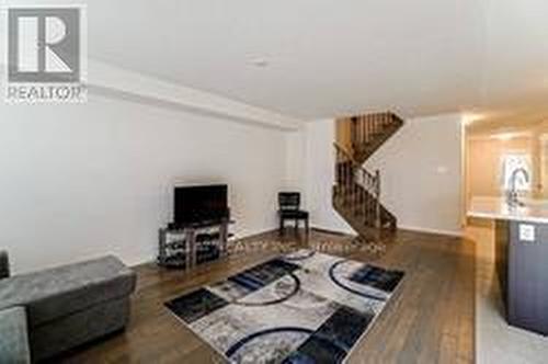 74 Munro Circle, Brantford, ON - Indoor Photo Showing Living Room