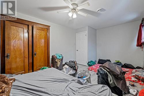 1026 Waterloo Street, London East (East B), ON - Indoor Photo Showing Bedroom