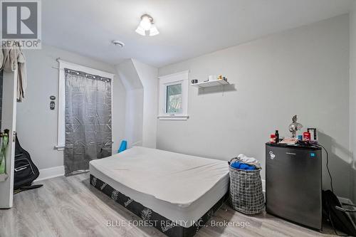 1026 Waterloo Street, London East (East B), ON - Indoor Photo Showing Bedroom