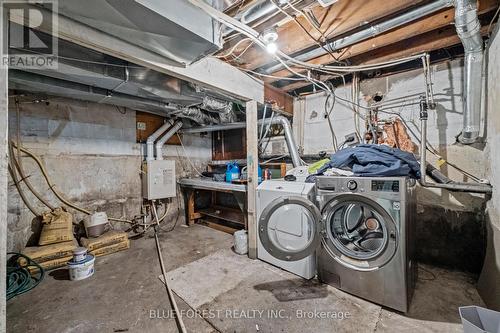 1026 Waterloo Street, London East (East B), ON - Indoor Photo Showing Laundry Room