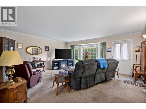 1110 Second Avenue, Chase, BC - Indoor Photo Showing Living Room