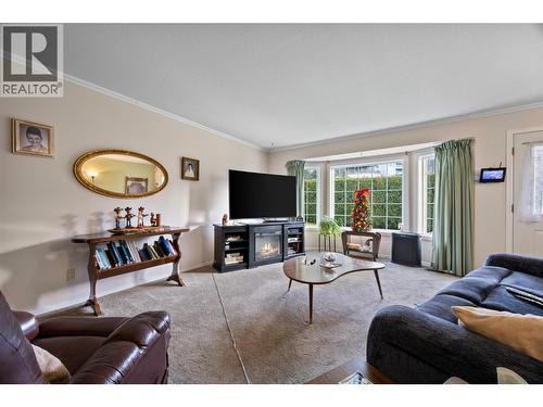 1110 Second Avenue, Chase, BC - Indoor Photo Showing Living Room